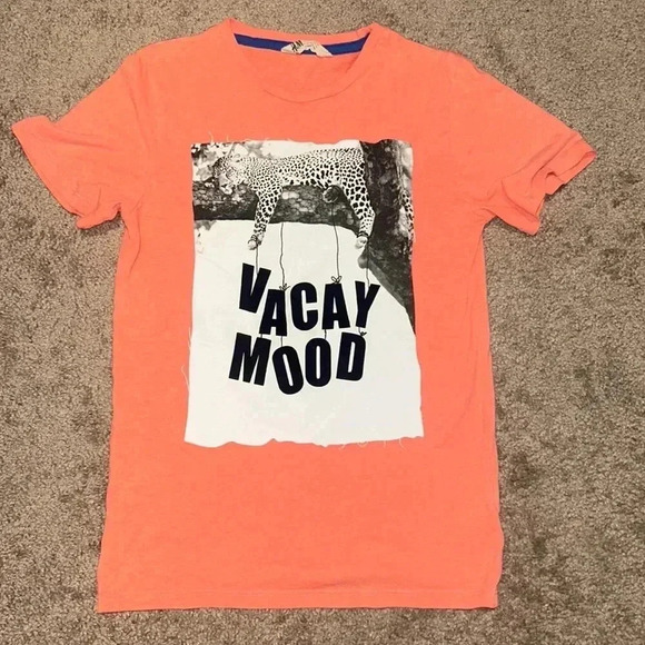 H & M shirt - Picture 1 of 3